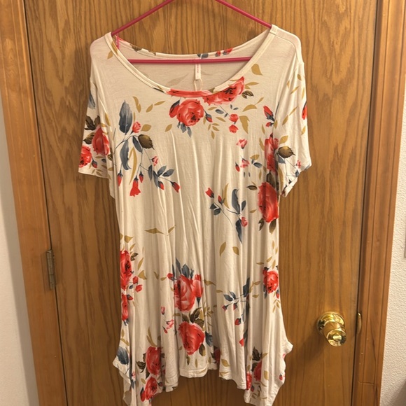 bishuige Tops - Bishuige women’s long floral shirt size large can work for maternity